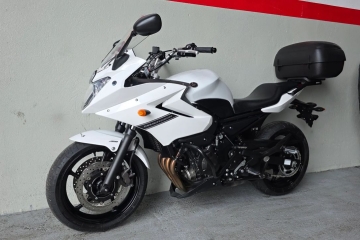 Yamaha XJ6 Diversion 600  ABS kufer 2013 rok sprowadzony bardzo ładna.