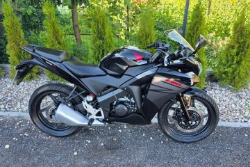 Honda CBR 125 piękna z Niemiec 2016 mały przebieg oryginał Izbica